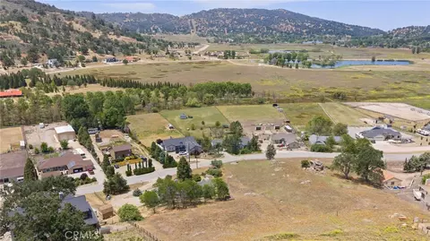 23500 Lakeview, Tehachapi, CA 93561 photo 10