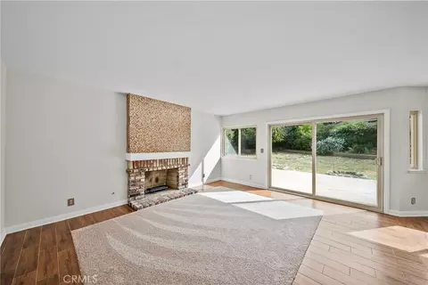 Living - 2031 Morning Glory, Simi Valley, CA 93065 photo 6 of 8