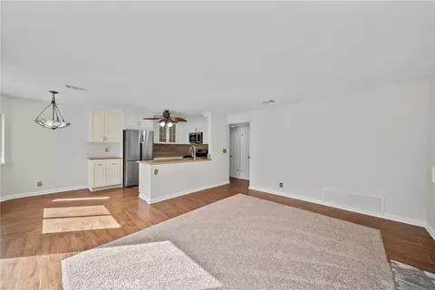 Living - 2031 Morning Glory, Simi Valley, CA 93065 photo 8 of 8