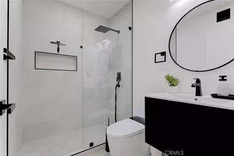 Bath - 400 Hay St, Montebello, CA 90640 photo 8 of 8