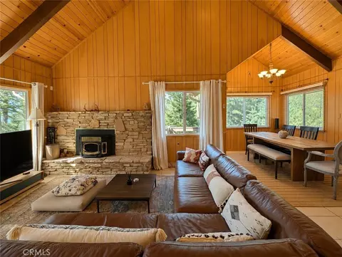 15312 Juniper Ct, Pine Mountain Club, CA 93222