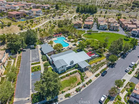 View/Area - 20726 Celadon Ct, Saugus, CA 91350 photo 13 of 14