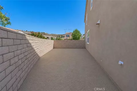 Exterior - 20726 Celadon Ct, Saugus, CA 91350 photo 8 of 13