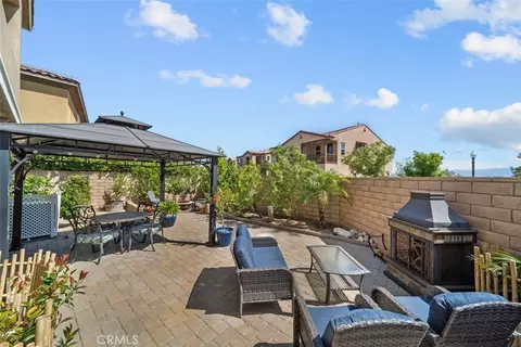 Exterior - 20726 Celadon Ct, Saugus, CA 91350 photo 6 of 14