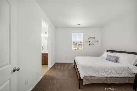 Bedroom - 20726 Celadon Ct, Saugus, CA 91350 photo 4 of 5