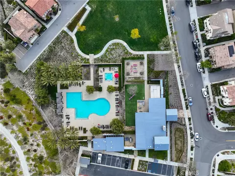 View/Area - 20726 Celadon Ct, Saugus, CA 91350 photo 8 of 14