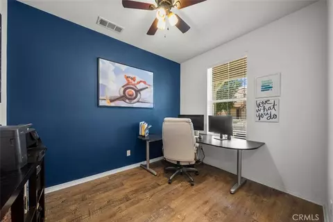 Entry Way - 20726 Celadon Ct, Saugus, CA 91350 photo 1 of 6