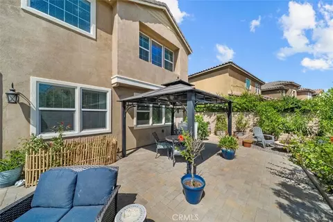 Exterior - 20726 Celadon Ct, Saugus, CA 91350 photo 6 of 13