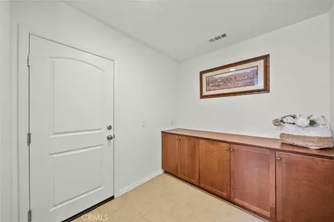 Entry Way - 20726 Celadon Ct, Saugus, CA 91350 photo 3 of 6