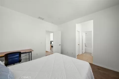 Bedroom - 20726 Celadon Ct, Saugus, CA 91350 photo 5 of 6