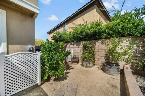 Exterior - 20726 Celadon Ct, Saugus, CA 91350 photo 11 of 14