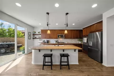 Kitchen - 20726 Celadon Ct, Saugus, CA 91350 photo 1 of 4