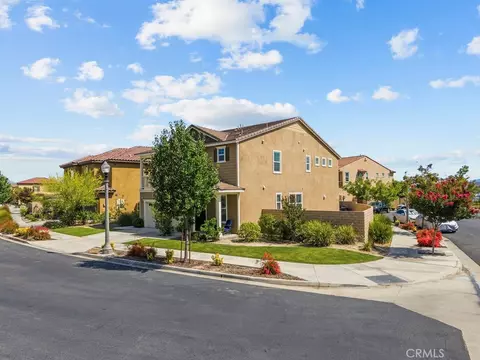 Exterior - 20726 Celadon Ct, Saugus, CA 91350 photo 13 of 14