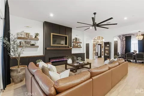 Living - 1008 Eckmann, Shafter, CA 93263 photo 1 of 1