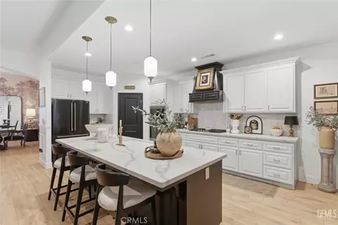 Kitchen - 1008 Eckmann, Shafter, CA 93263 photo 1 of 2