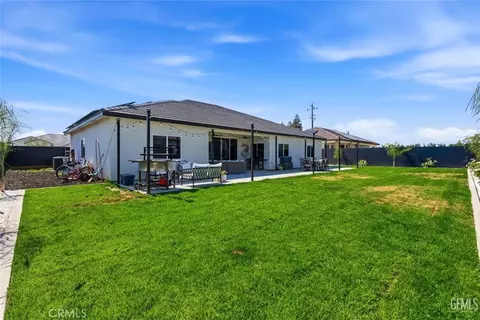 Exterior - 1008 Eckmann, Shafter, CA 93263 photo 6 of 8