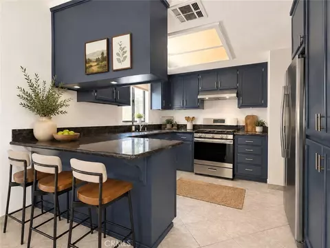 Kitchen - 606 E Avenue J9, Lancaster, CA 93535 photo 3 of 8