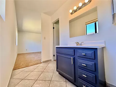 Bath - 606 E Avenue J9, Lancaster, CA 93535 photo 4 of 7