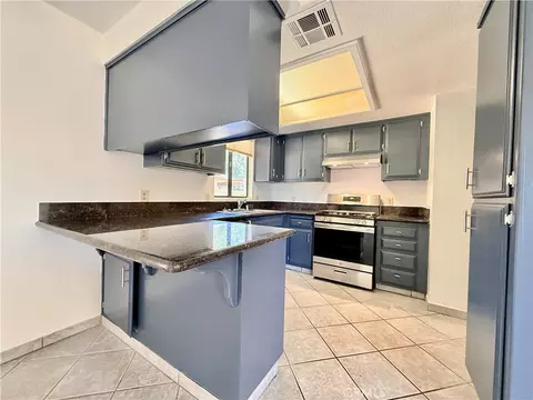 Kitchen - 606 E Avenue J9, Lancaster, CA 93535 photo 4 of 8