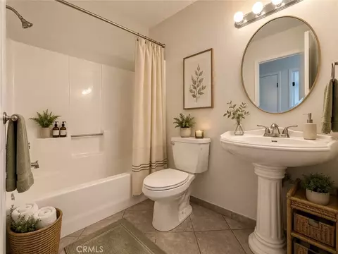 Bath - 606 E Avenue J9, Lancaster, CA 93535 photo 1 of 7