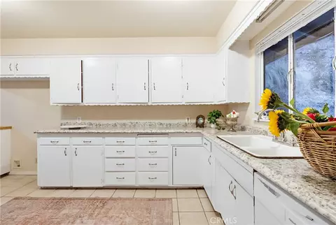 Kitchen - 9522 Cedarvale Rd, Tujunga, CA 91042 photo 5 of 6