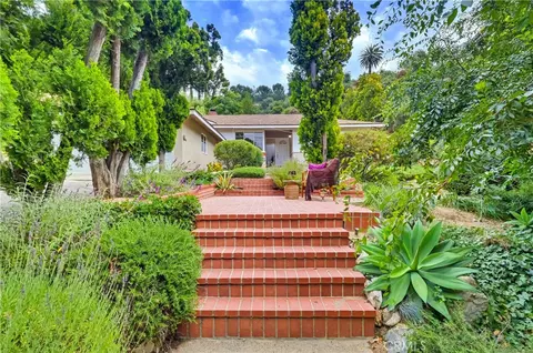 Exterior - 9522 Cedarvale Rd, Tujunga, CA 91042 photo 20 of 31