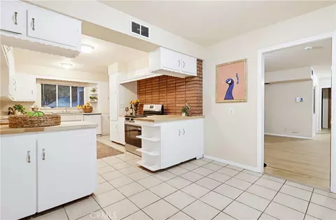 Kitchen - 9522 Cedarvale Rd, Tujunga, CA 91042 photo 1 of 6