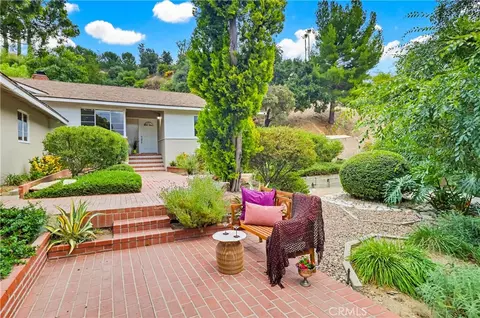 Exterior - 9522 Cedarvale Rd, Tujunga, CA 91042 photo 2 of 31