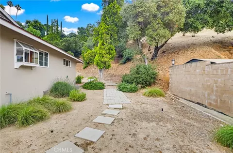 Exterior - 9522 Cedarvale Rd, Tujunga, CA 91042 photo 12 of 31