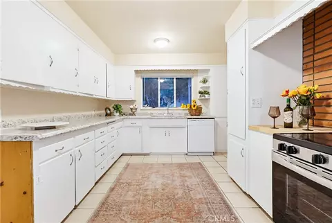 Kitchen - 9522 Cedarvale Rd, Tujunga, CA 91042 photo 2 of 6