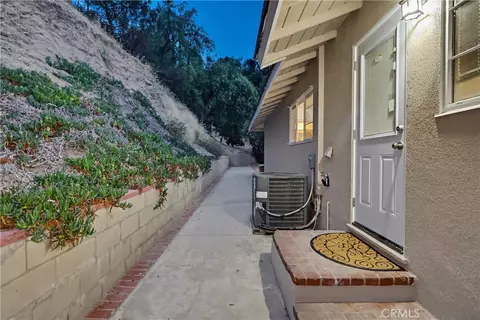 Exterior - 9522 Cedarvale Rd, Tujunga, CA 91042 photo 28 of 31