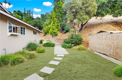 Exterior - 9522 Cedarvale Rd, Tujunga, CA 91042 photo 13 of 31