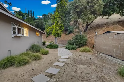 Exterior - 9522 Cedarvale Rd, Tujunga, CA 91042 photo 27 of 31