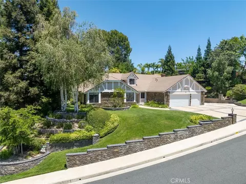 25006 Highspring Ave, Newhall, CA 91321