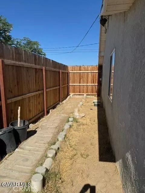 Exterior - 42104 6th E, Lancaster, CA 93535 photo 3 of 3