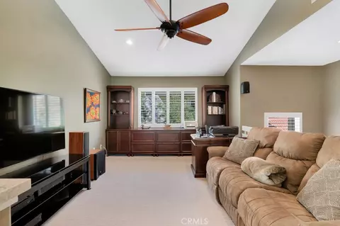 305 Saint Thomas, Oak Park, CA 91377 photo 12