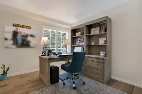 305 Saint Thomas, Oak Park, CA 91377 photo 10