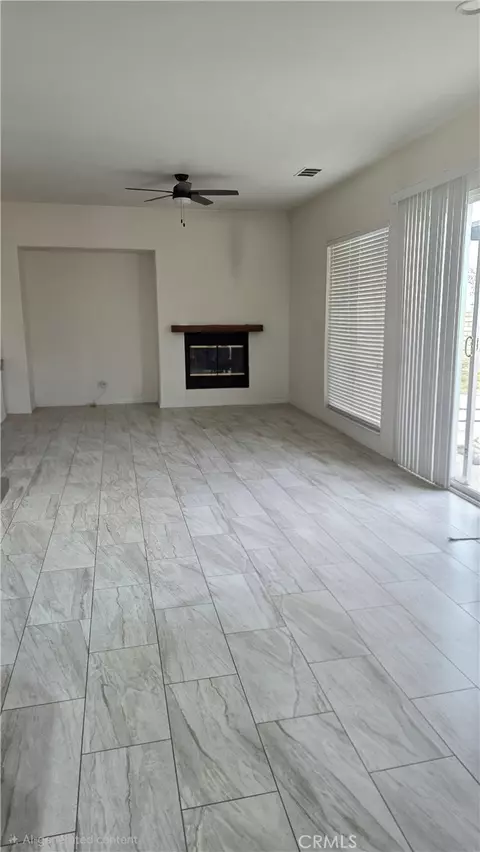 Living - 36532 Eveningside, Palmdale, CA 93552 photo 2 of 2