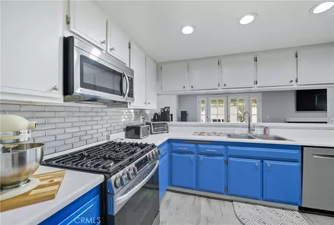 Kitchen - 2450 Stow, Simi Valley, CA 93063 photo 3 of 3
