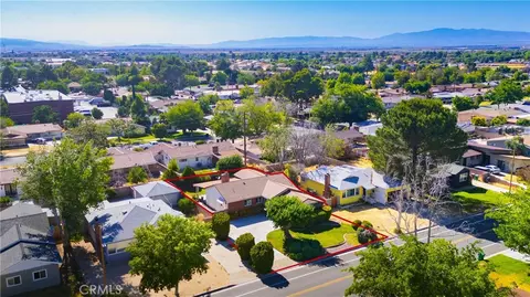 View/Area - 44421 Lowtree Ave, Lancaster, CA 93534 photo 1 of 2