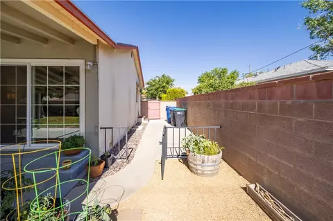 Exterior - 44421 Lowtree Ave, Lancaster, CA 93534 photo 5 of 7