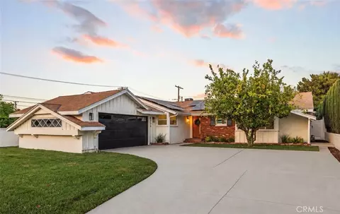 9458 Ruffner Ave, Northridge, CA 91343