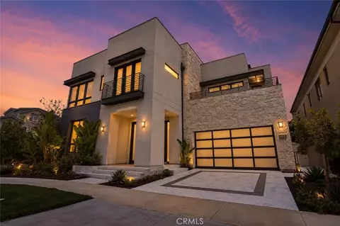 61 Iluna, Irvine, CA 92618