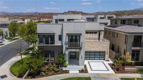 Exterior - 61 Iluna, Irvine, CA 92618 photo 2 of 7
