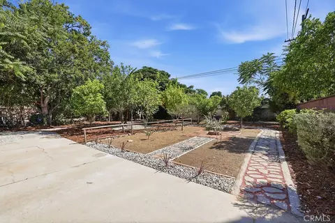 Exterior - 10332 Cayuga Ave, Pacoima, CA 91331 photo 5 of 6