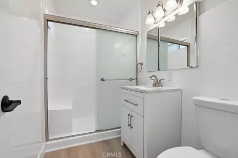 Bath - 10332 Cayuga Ave, Pacoima, CA 91331 photo 1 of 1