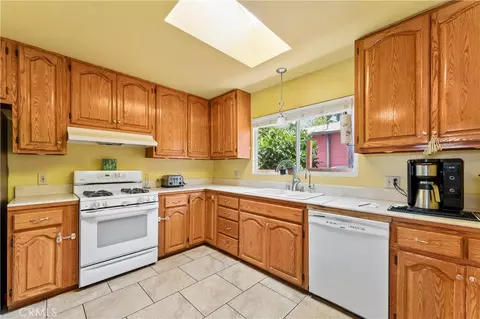 Kitchen - 10311 Marcus, Tujunga, CA 91042 photo 1 of 2