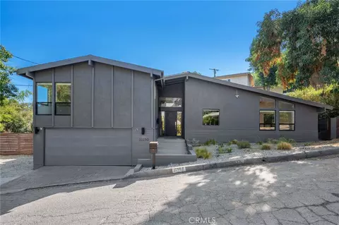 22250 Capulin Ct, Woodland Hills, CA 91364