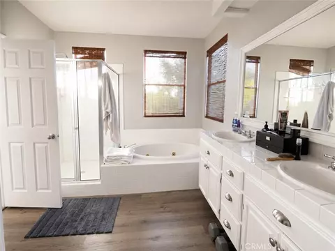 Bath - 3955 Sunsetridge Rd, Moorpark, CA 93021 photo 1 of 2