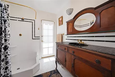 Bath - 44651 Beech Ave, Lancaster, CA 93534 photo 1 of 3